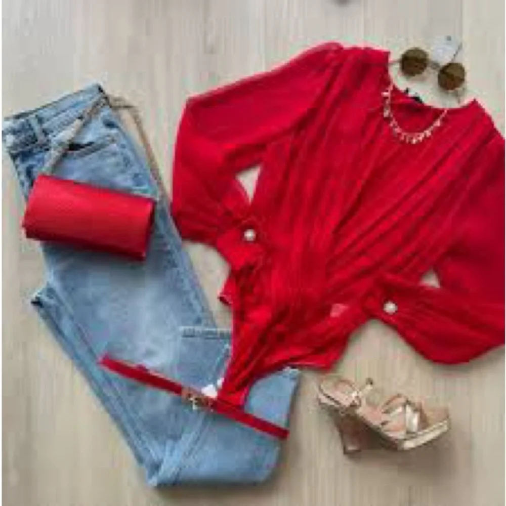 Marciano Vibrant Red Top - Picture 1 of 6